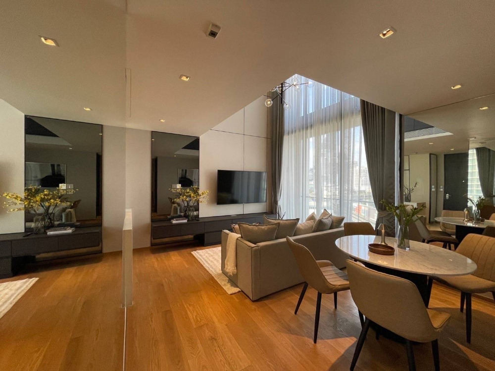 Beatniq Sukhumvit 32: Duplex 2bed 2bath  96.14sqm 110,000/mth Am: 0656199198