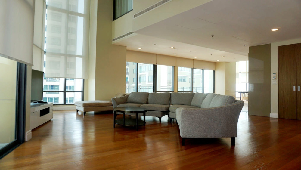 Bright Sukhumvit 24: 6bed 6bath Duplex 365sqm. 200,000/mth Am: 0656199198