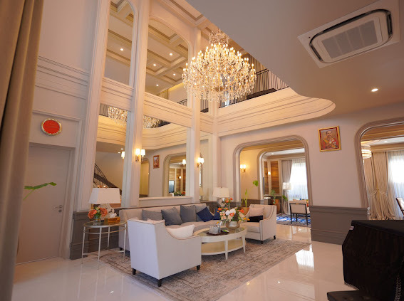 Narasiri Krungthep Kreetha: NoHo 6 211sqwah 687sqm. 5bed 6bath showhouse 150,000,000 Am: 0656199198