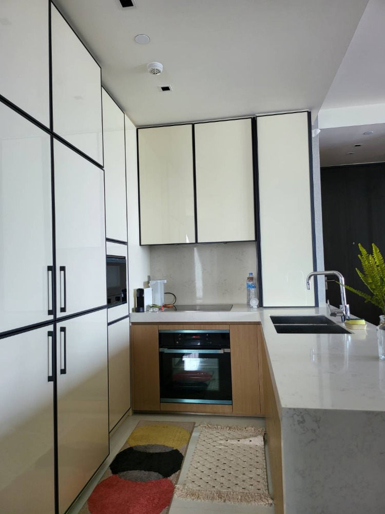 Beatniq Sukhumvit 32: 2+1bed 2bath 107.61 sqm 34,000,000 Am: 0656199198