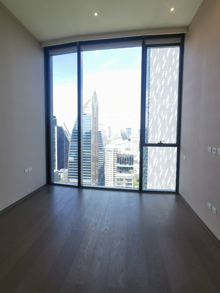 Scope Langsuan Penthouse: whole floor 4bed 5bath + maid 463.12sqm. 450,000,000 Am: 0656199198