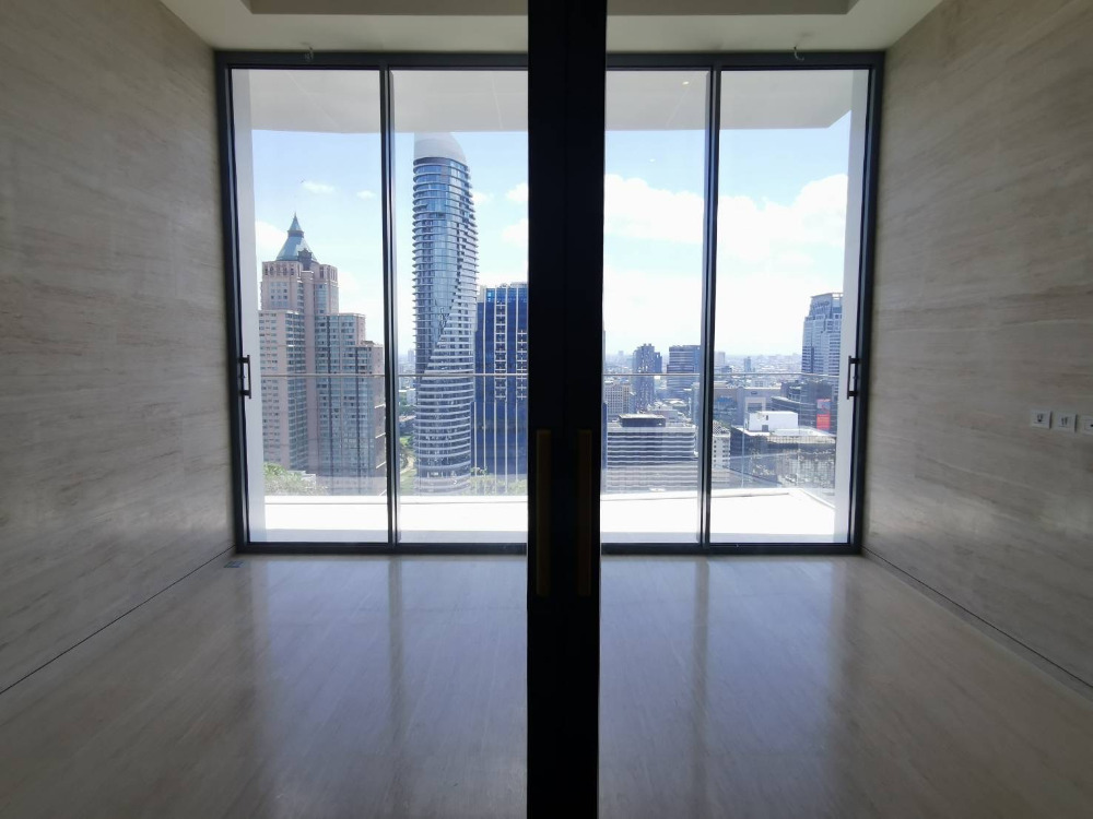 Scope Langsuan Penthouse: whole floor 4bed 5bath + maid 463.12sqm. 450,000,000 Am: 0656199198