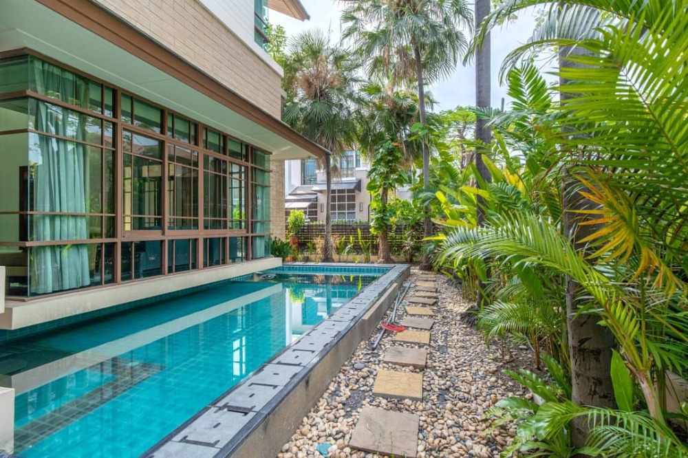 Baan Sansiri Sukhumvit 67 4bed 5bath 275,000/mth Am: 0656199198