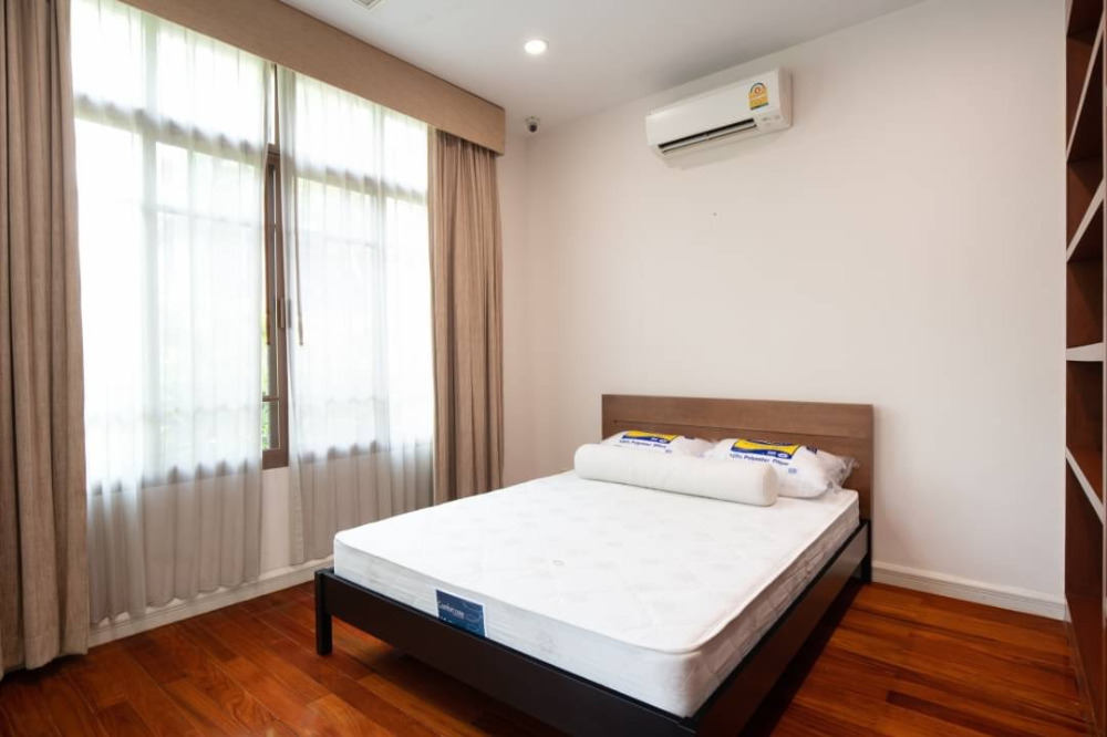 Baan Sansiri Sukhumvit 67 4bed 5bath 275,000/mth Am: 0656199198