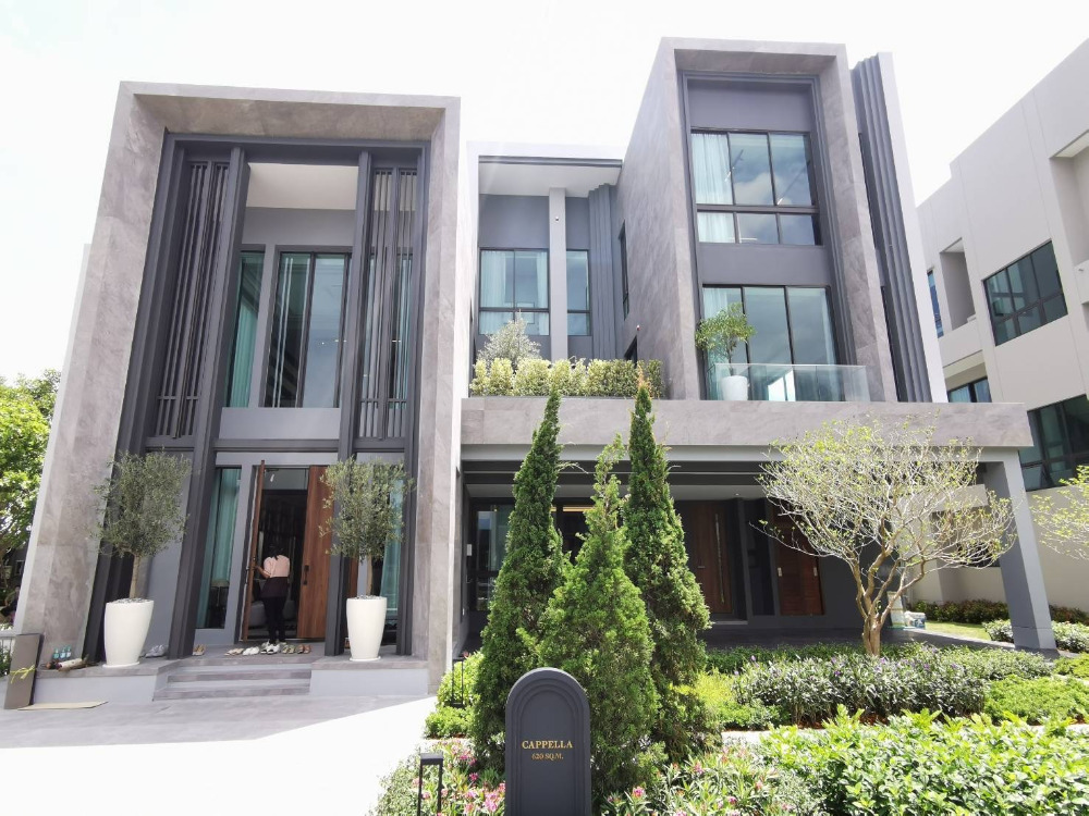 Grand Bangkok Boulevard Rama 9 Krungthep Kreetha: 5bed 6bath 102.9sqwah 593 sqm. 45,000,000 Am: 0656199198