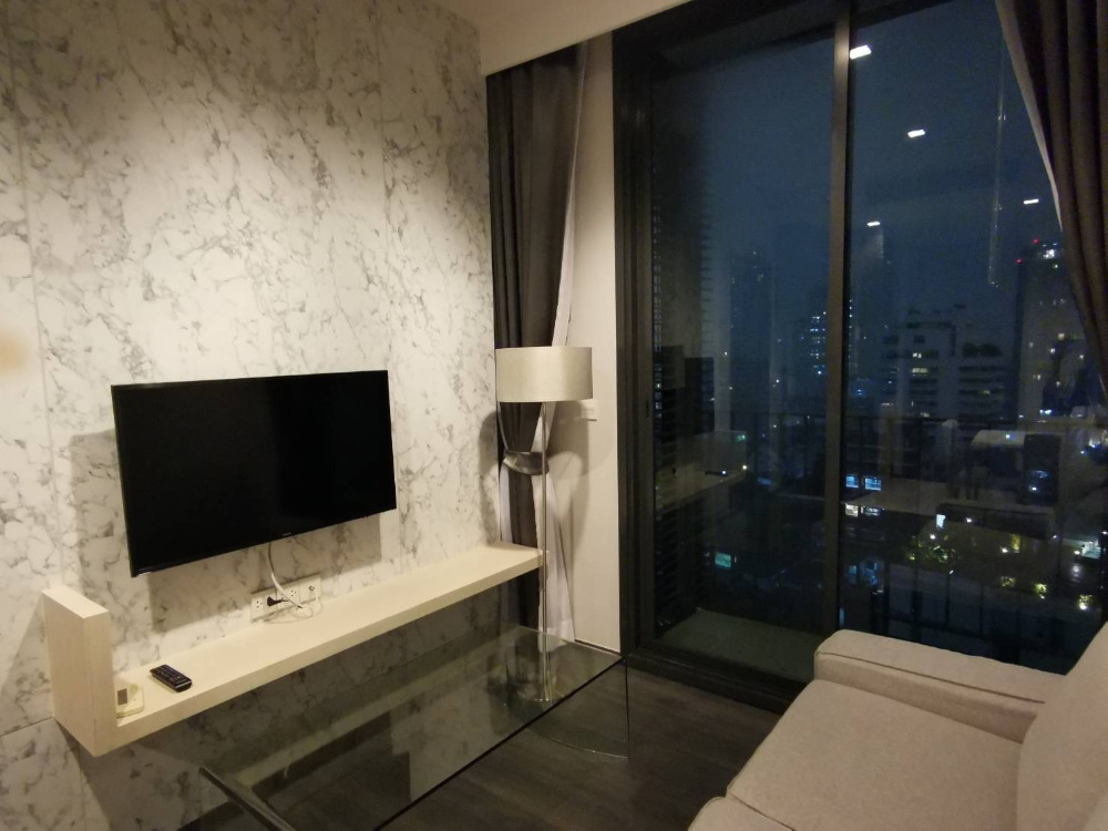 Edge Sukhumvit 23: 1bed 1bath 33.48sqm. 29,000/mth Am: 0656199198