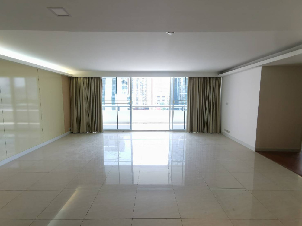 Somkid Garden: 2+1 bed 2 bath 164.70sqm. 29,700,000 Am: 0656199198