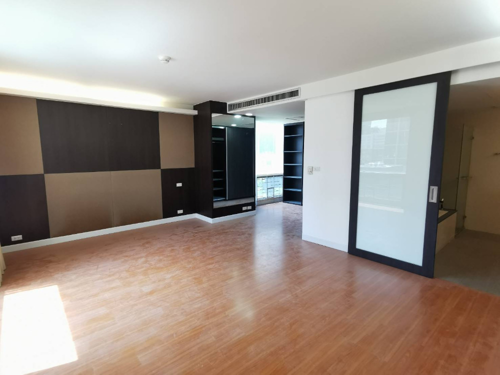 Somkid Garden: 2+1 bed 2 bath 164.70sqm. 29,700,000 Am: 0656199198