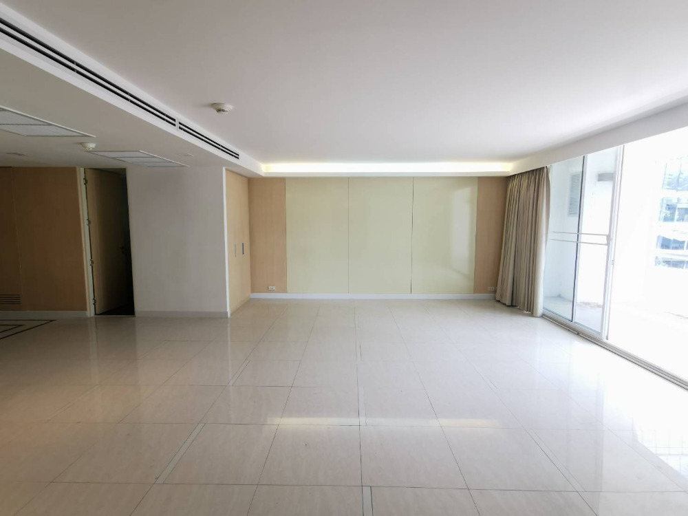 Somkid Garden: 2+1 bed 2 bath 164.70sqm. 29,700,000 Am: 0656199198