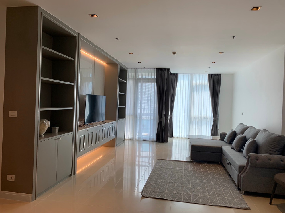 Athenee Residence 2bed:  2bed 2bath 133sqm. 90,000/mth Am: 0656199198