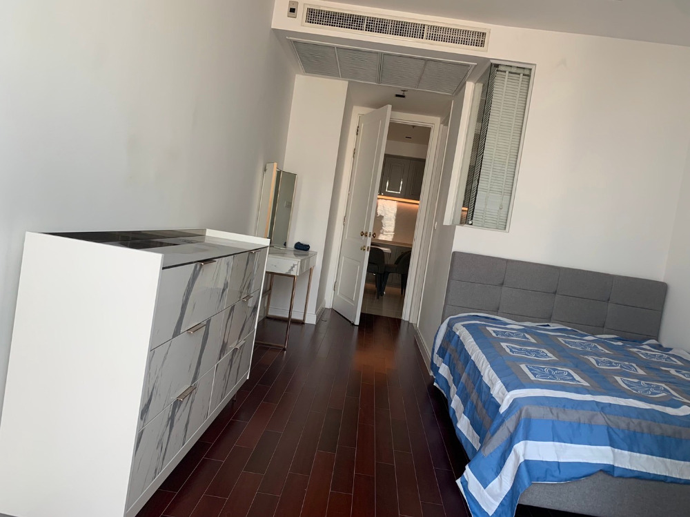 Athenee Residence 2bed:  2bed 2bath 133sqm. 90,000/mth Am: 0656199198