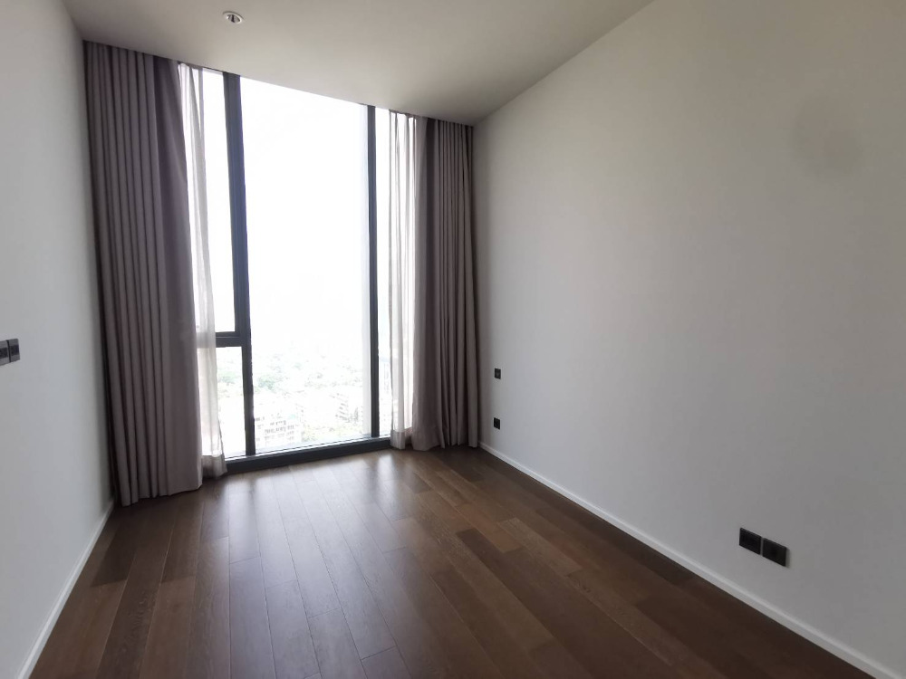 Kraam Sukhumvit 26: 2bed 2bath 100.93sqm. 34,000,000 Am: 0656199198