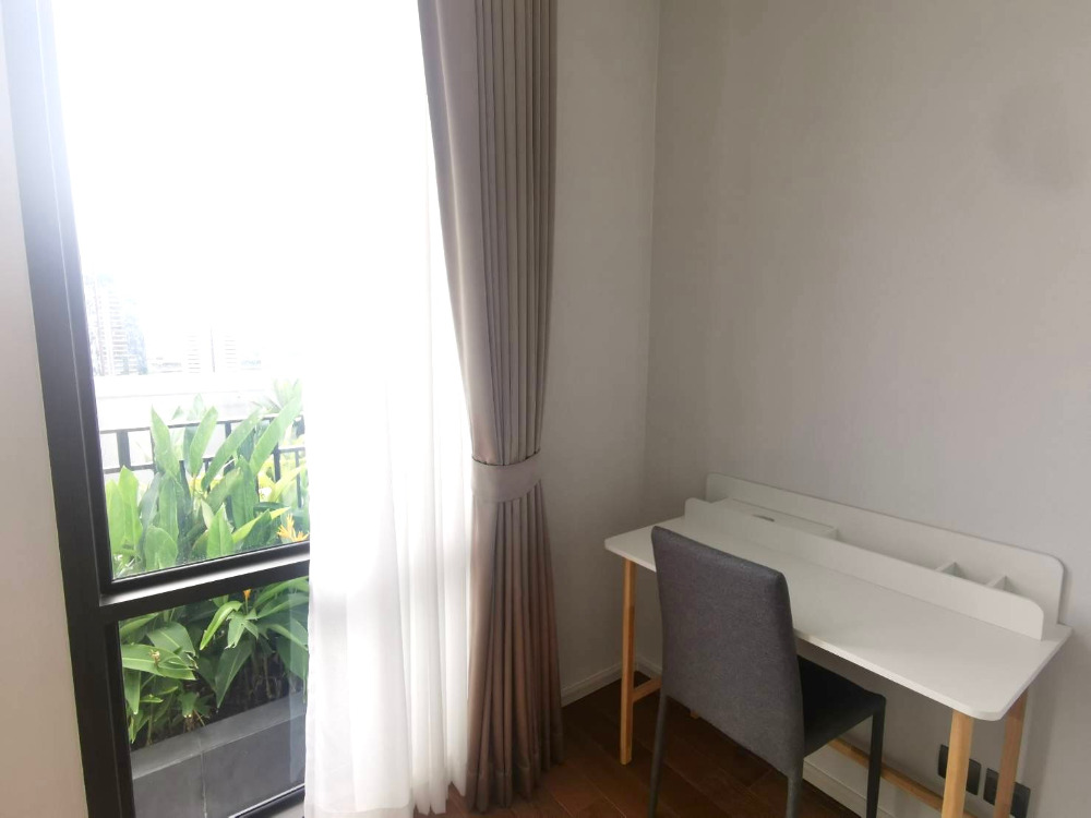 Muniq Langsuan: 2bed 2.5bath 86sqm. 90,000/mth unfurnished Am: 0656199198