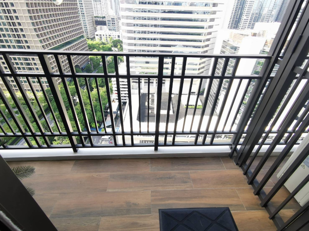 Muniq Langsuan for rent: 2bed 2.5bath 86sqm. 130,000/mth Am: 0656199198