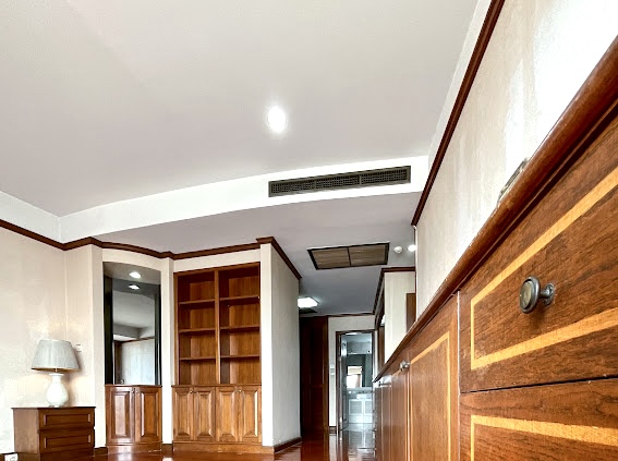 Supakarn: 273sqm. 2bed 3bath + study 24,500,000 Am: 0656199198