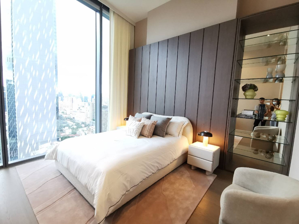 Scope Langsuan Penthouse: Whole Floor 3bed 5bath + maid 436 sqm. 436,000,000 Fully Furnished Am: 0656199198