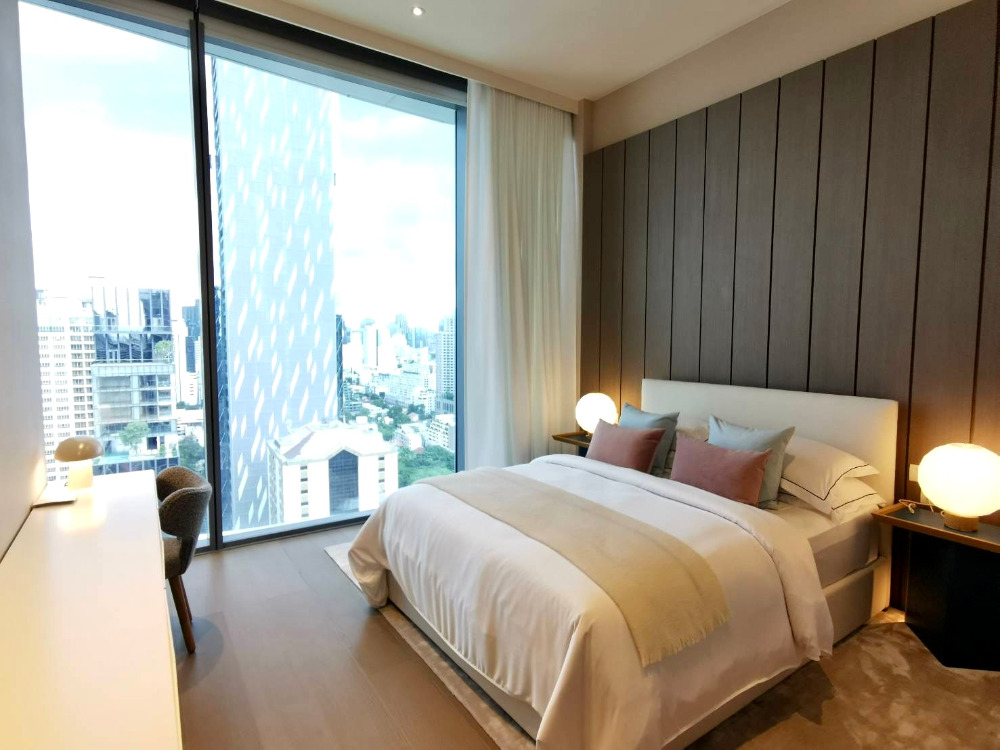 Scope Langsuan 2bed: 2bed 2.5bath 167 sqm. 116,000,000 Fully Furnished Am: 0656199198