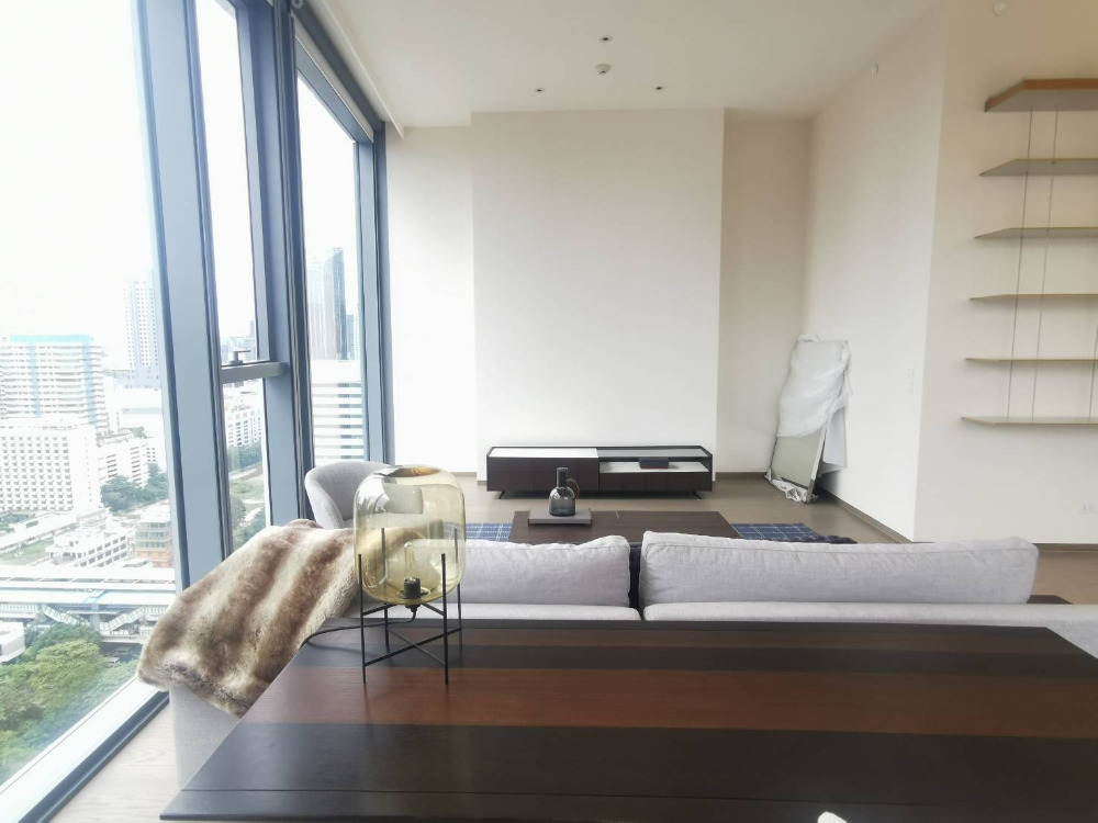 SCOPE LANGSUAN 2 Bed: 2 bed 3 bath 154.59 sqm 128,000,000 Am: 0656199198