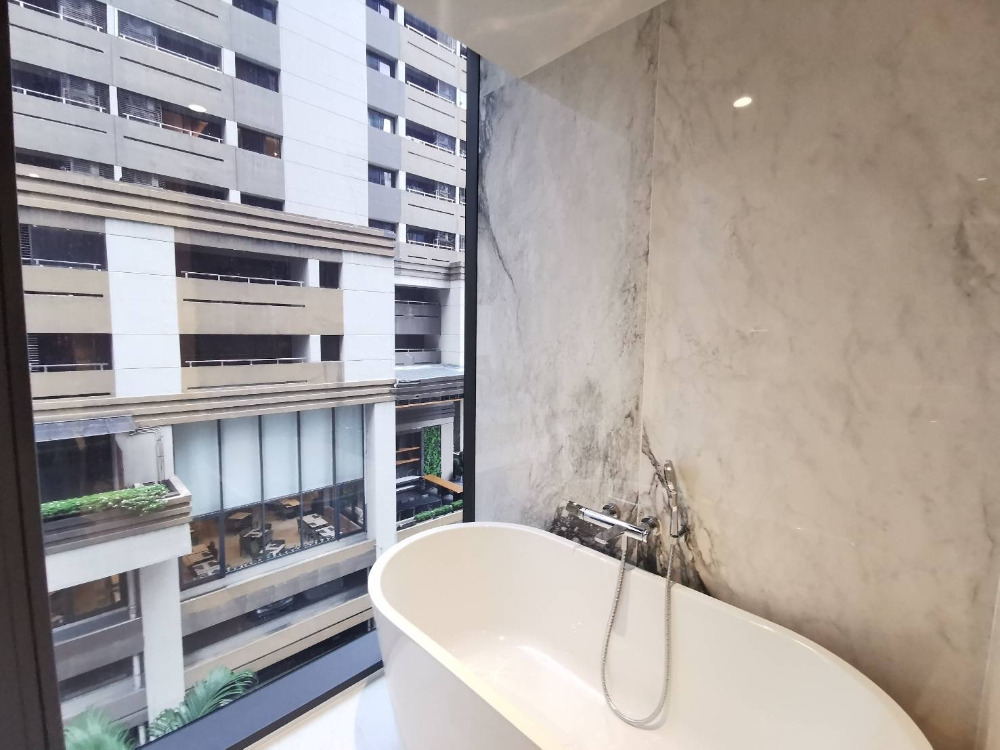 Tonson One Residence: 1bed 1bath 57sqm. 19,800,000 Am: 0656199198