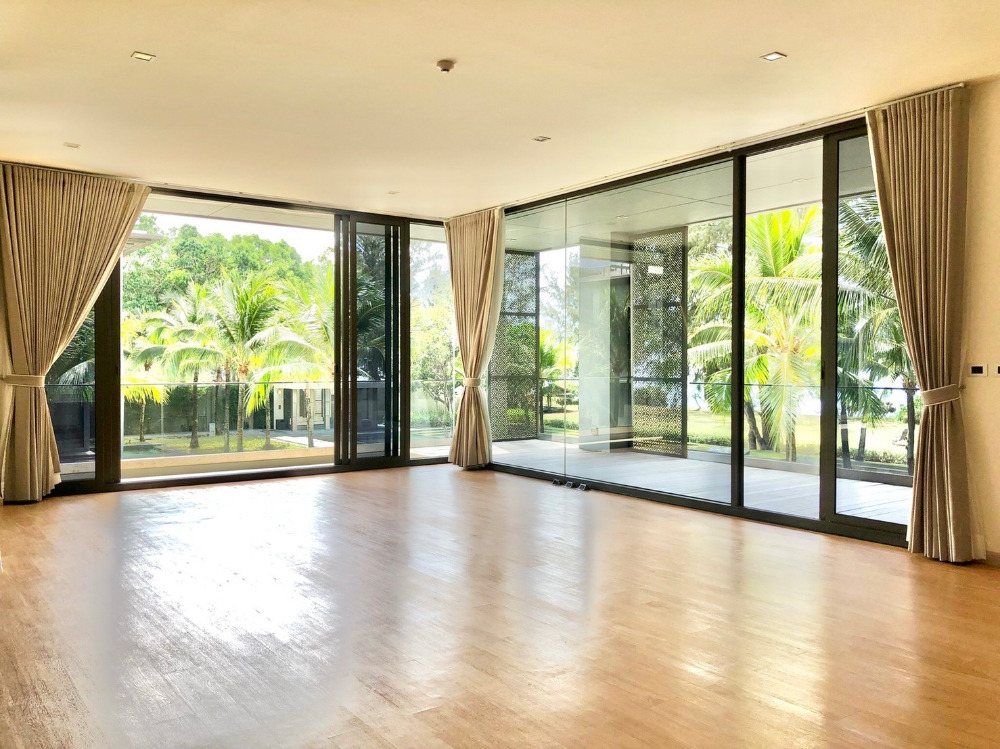 Baan Mai Khao Penthouse: 3bed 4bath 263sqm. 55,000,000 Am: 0656199198