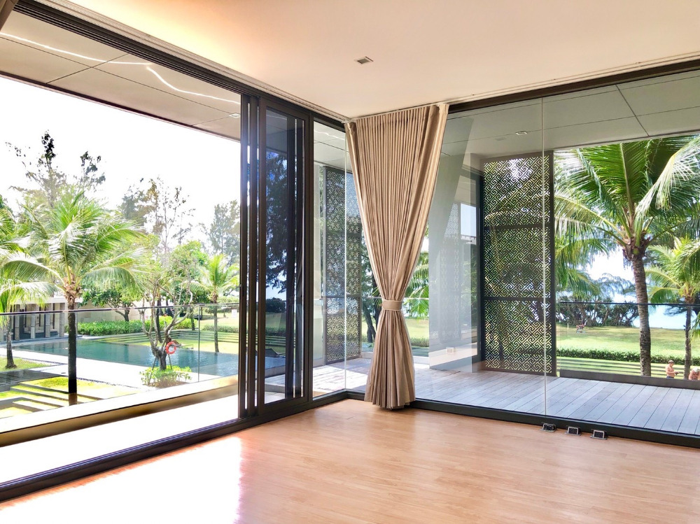 Baan Mai Khao Penthouse: 3bed 4bath 263sqm. 55,000,000 Am: 0656199198