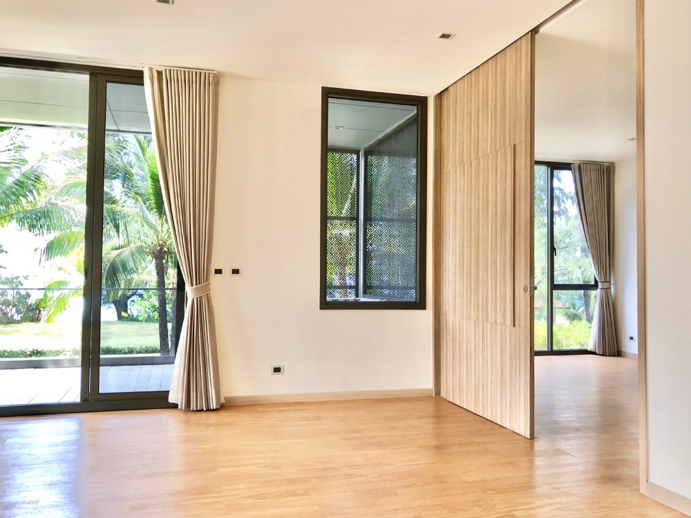 Baan Mai Khao Penthouse: 3bed 4bath 263sqm. 55,000,000 Am: 0656199198