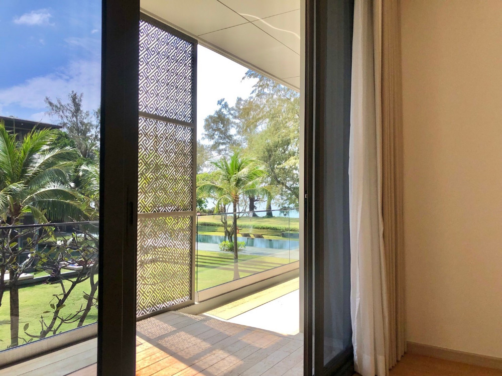 Baan Mai Khao Penthouse: 3bed 4bath 263sqm. 55,000,000 Am: 0656199198