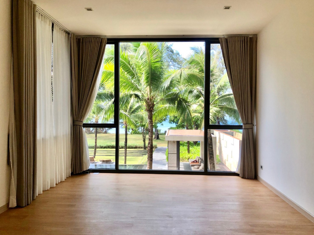 Baan Mai Khao Penthouse: 3bed 4bath 263sqm. 55,000,000 Am: 0656199198