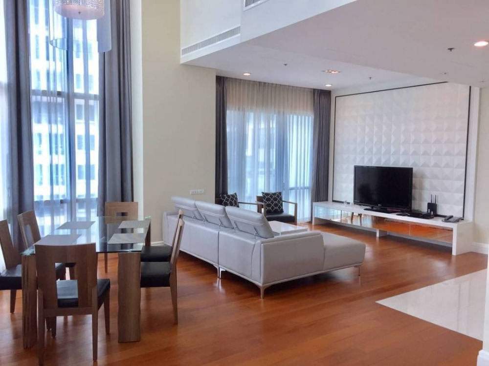 Bright Sukhumvit 24: 3bed 3bath Duplex 179.57sqm. 32,500,000 Am: 0656199198