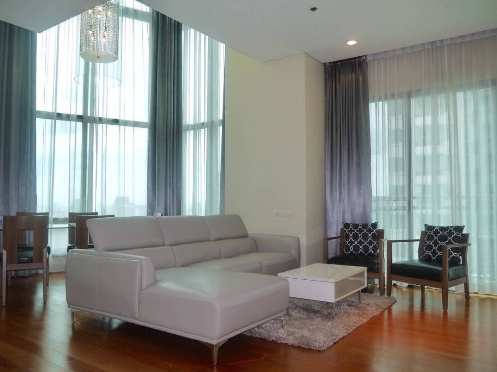 Bright Sukhumvit 24: 3bed 3bath Duplex 179.57sqm. 32,500,000 Am: 0656199198