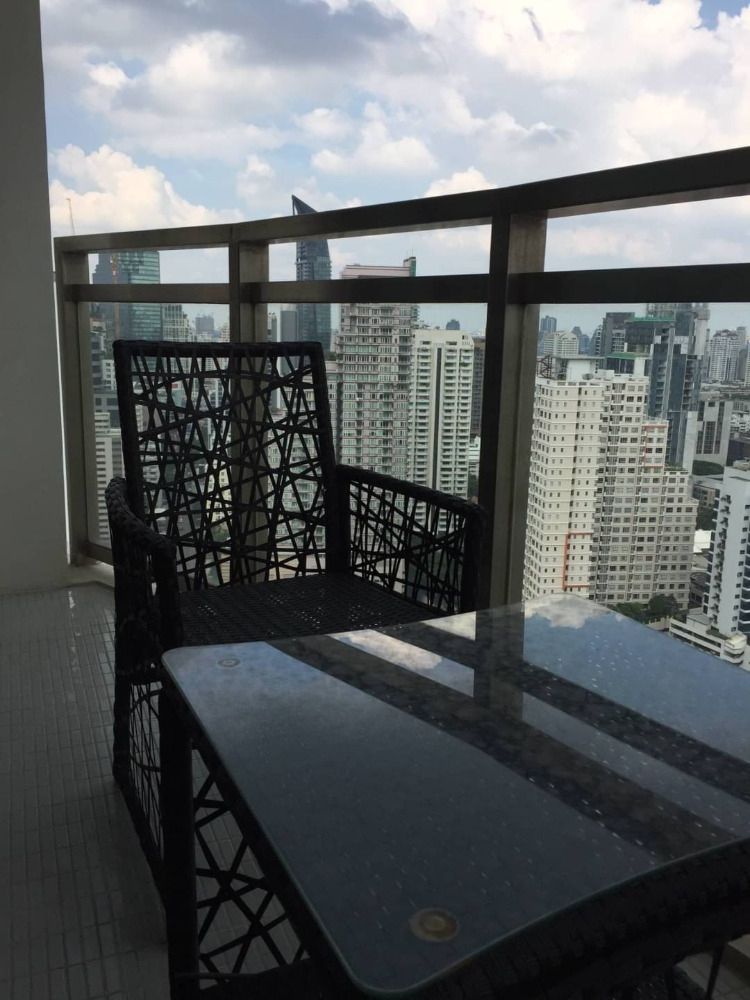 Bright Sukhumvit 24: 3bed 3bath Duplex 179.57sqm. 32,500,000 Am: 0656199198