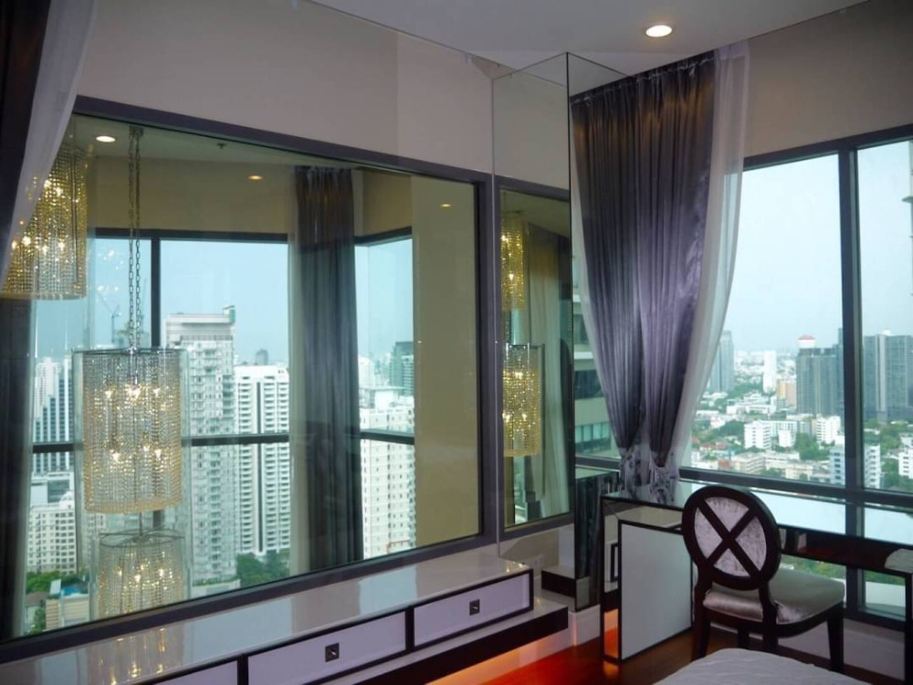 Bright Sukhumvit 24: 3bed 3bath Duplex 179.57sqm. 32,500,000 Am: 0656199198