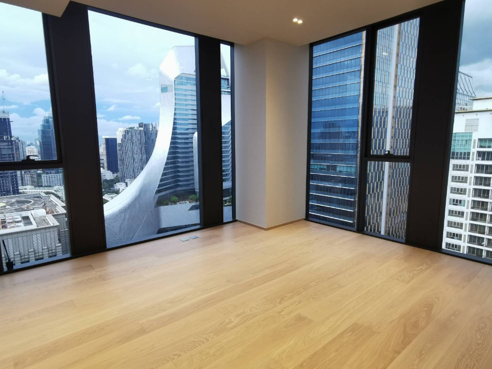 Tonson One Residence Duplex Penthouse: 3bed 3bath 299.16sqm. 174,000,000 Am: 0656199198