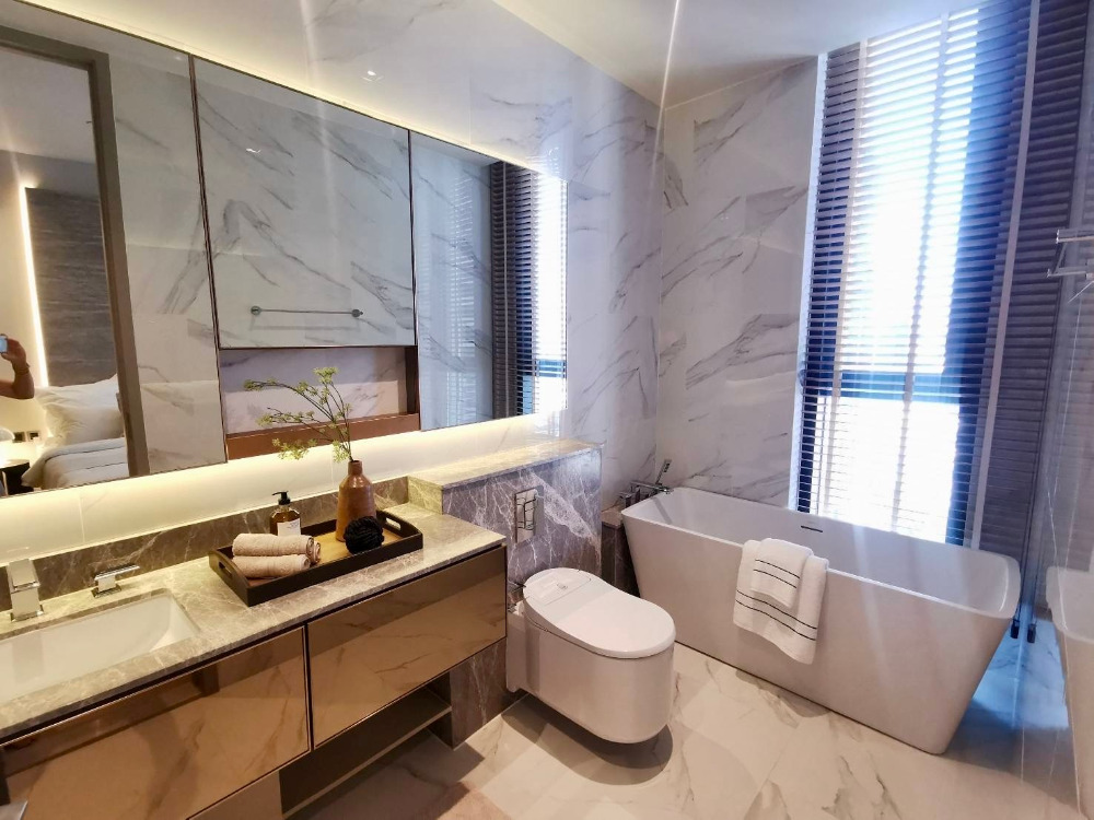 The Reserve Sathorn: 2bed 2bath 79.70sqm 21,900,000 Fully Furnished Am: 0656199198