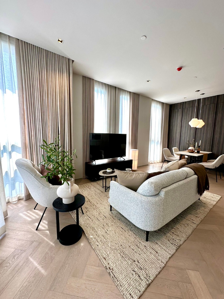 The Reserve Sathorn: 2bed 2bath 89.60sqm. 22,500,000 Am: 0656199198