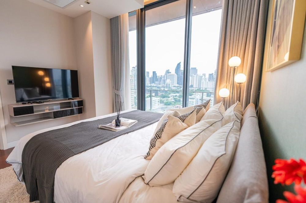 Khun by Yoo:  2bed 2bath  82sqm. 120,000/mth. Am: 0656199198