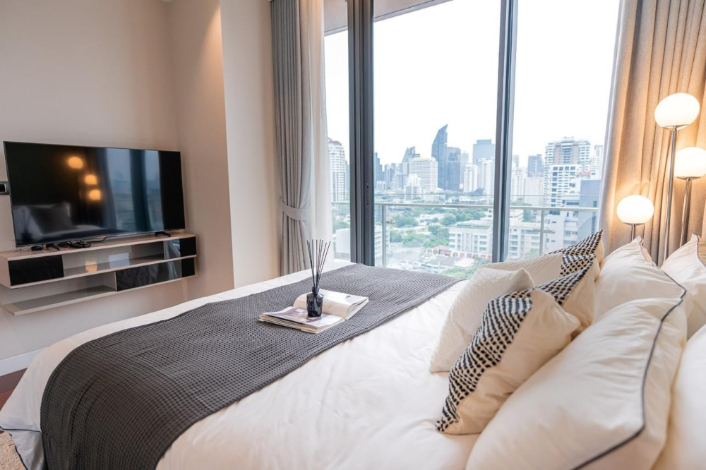 Khun by Yoo:  2bed 2bath  82sqm. 120,000/mth. Am: 0656199198