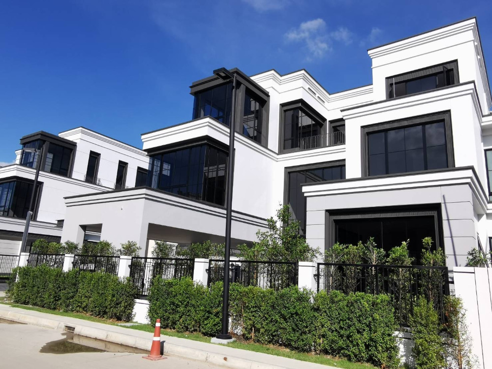 Malton Gates Krungthep Kreetha: 109.8sqwah 544sqm. 5bed 5bath 57,000,000 Am: 0656199198