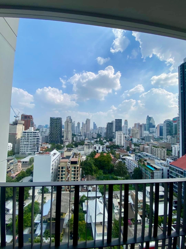 Muniq Sukhumvit 23: 2bed 2bath 86.24sqm. 15,800,000 Am: 0656199198