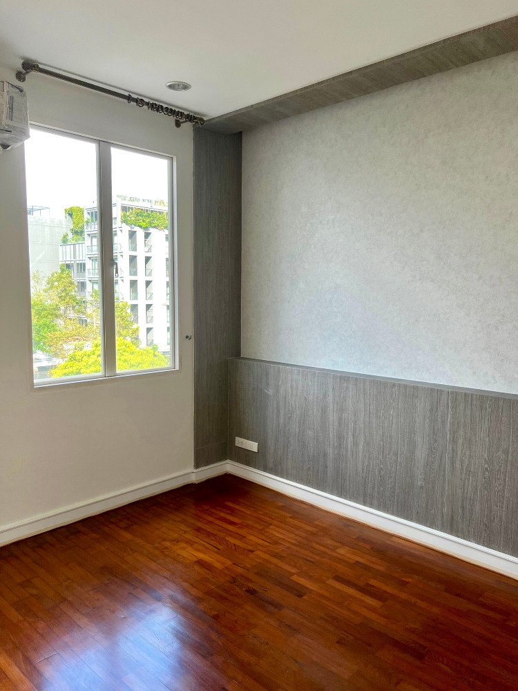 Baan Klang Krung Thonglor 4bed 4bath 26sqwah 380sqm. 46,000,000 Am: 0656199198