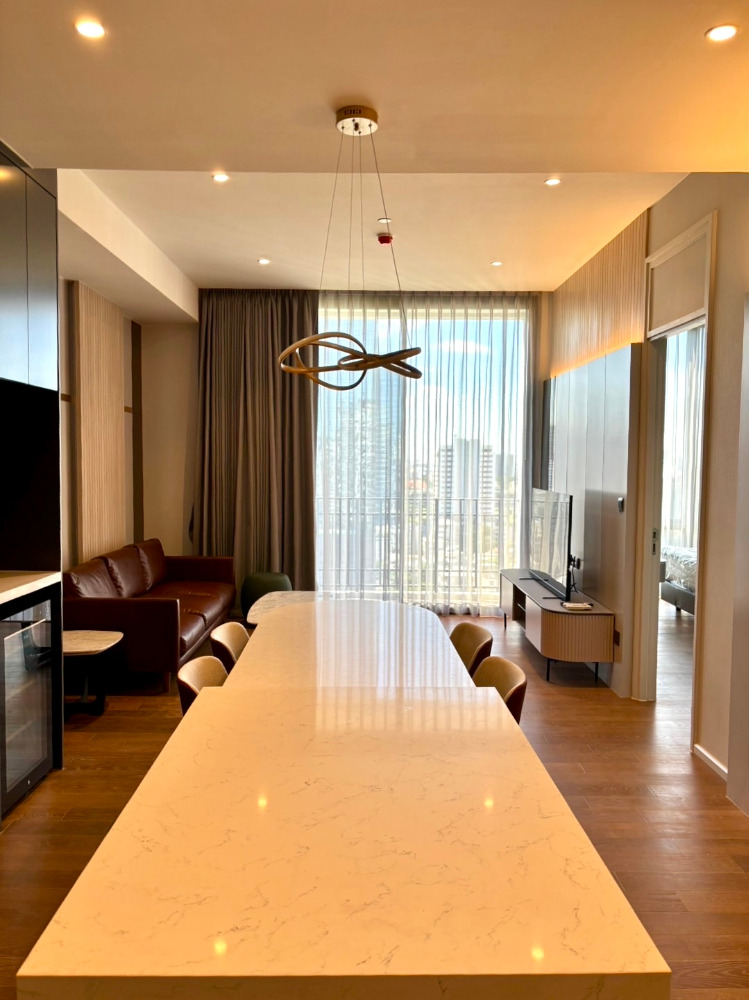 Muniq Langsuan 78sqm. 1+1 bed 1bath 25,000,000 brandnew Am: 0656199198