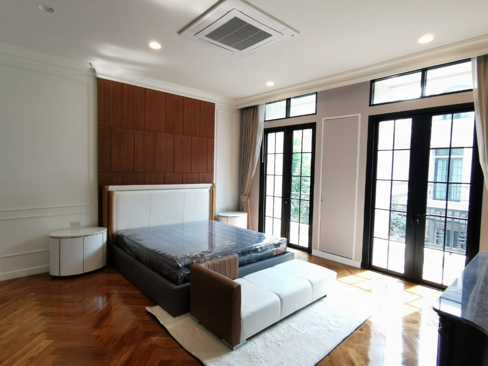 The Welton Rama 3: 88.1sqwah 578sqm. 5bed 5bath 500,000/mth Am: 0656199198