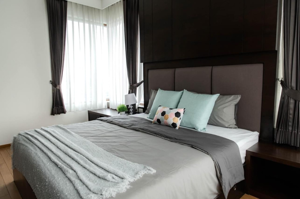 The Emporio Place Sukhumvit 24: 2bed 3bath 108sqm. 22,000,000 Am: 0656199198