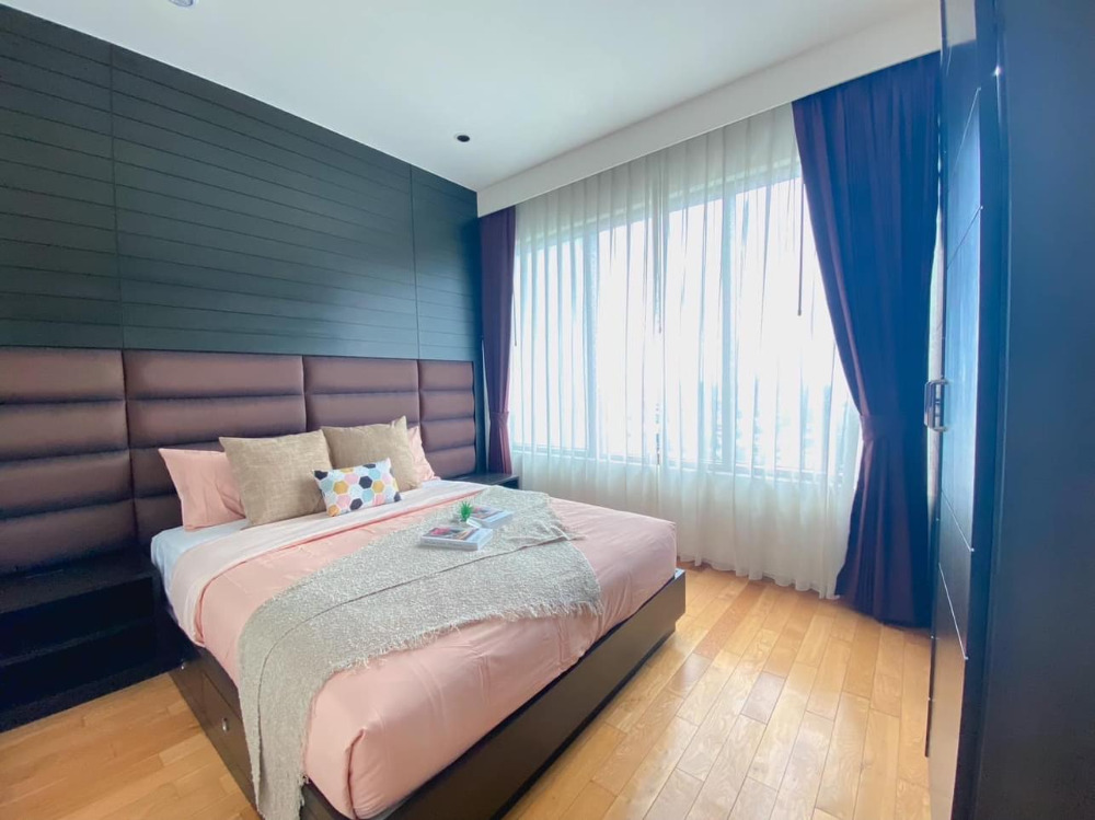 The Emporio Place Sukhumvit 24: 2bed 3bath 108sqm. 22,000,000 Am: 0656199198