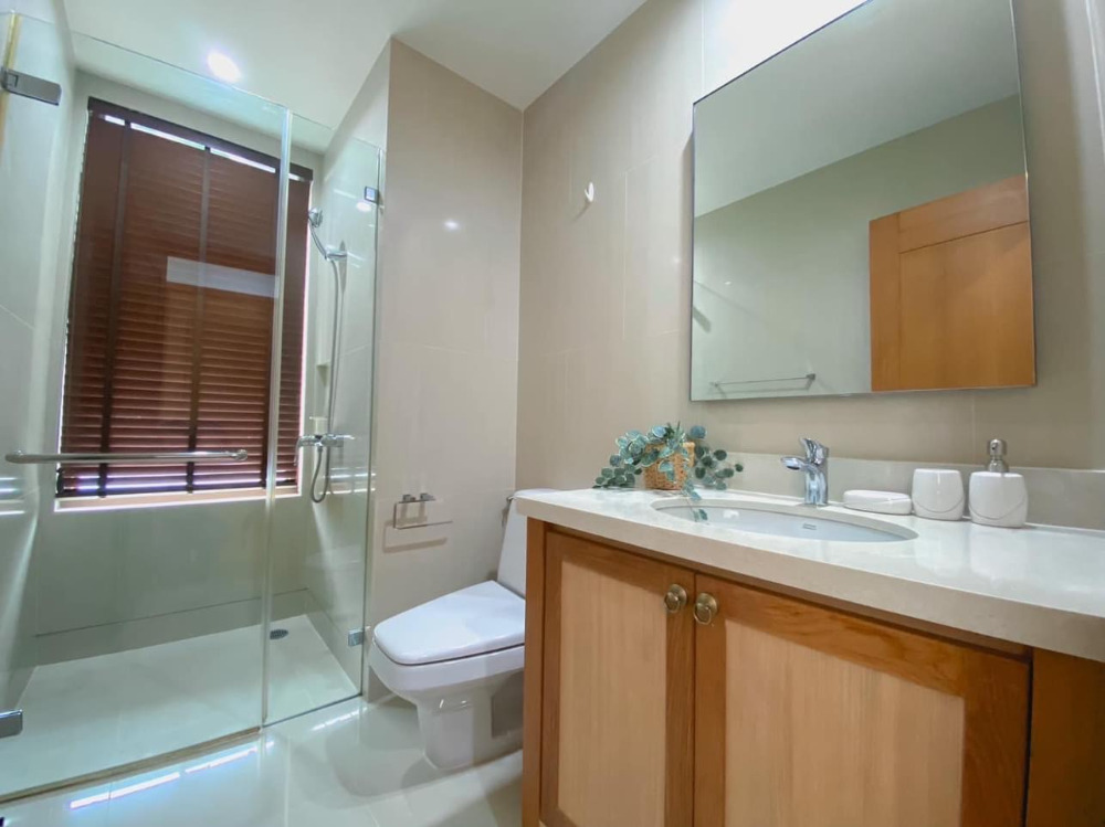 The Emporio Place Sukhumvit 24: 2bed 3bath 108sqm. 22,000,000 Am: 0656199198