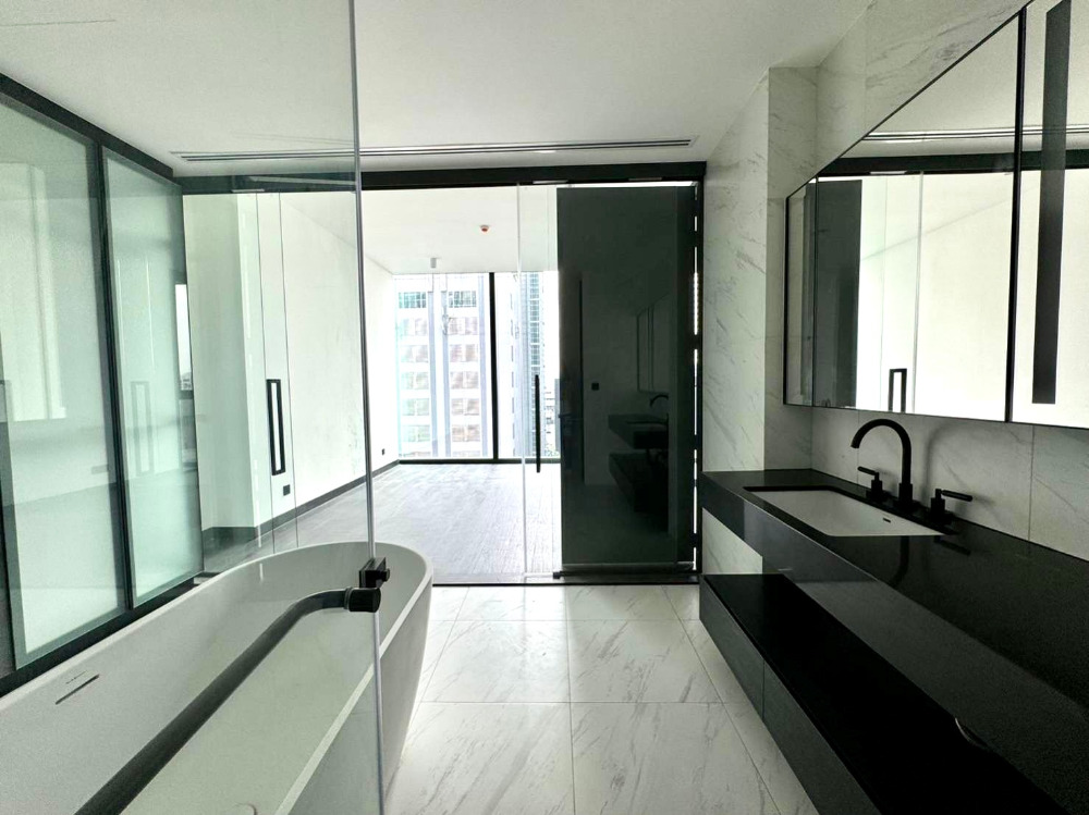 Tait 12: 1bed 1bath 68sqm. 16,950,000 Am: 0656199198