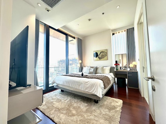 Khun by Yoo:  2bed 2bath 82.19sqm. 120,000/mth Am: 0656199198