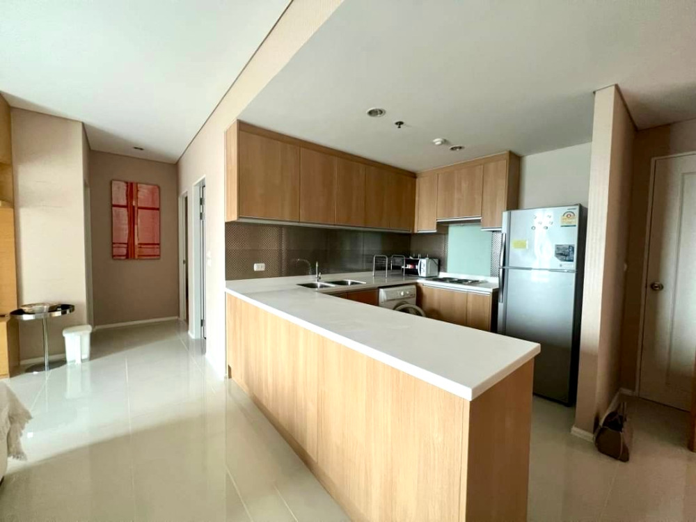 Villa Asoke:  2bed 2bath 81.5sqm. 12,500,000  Am: 0656199198