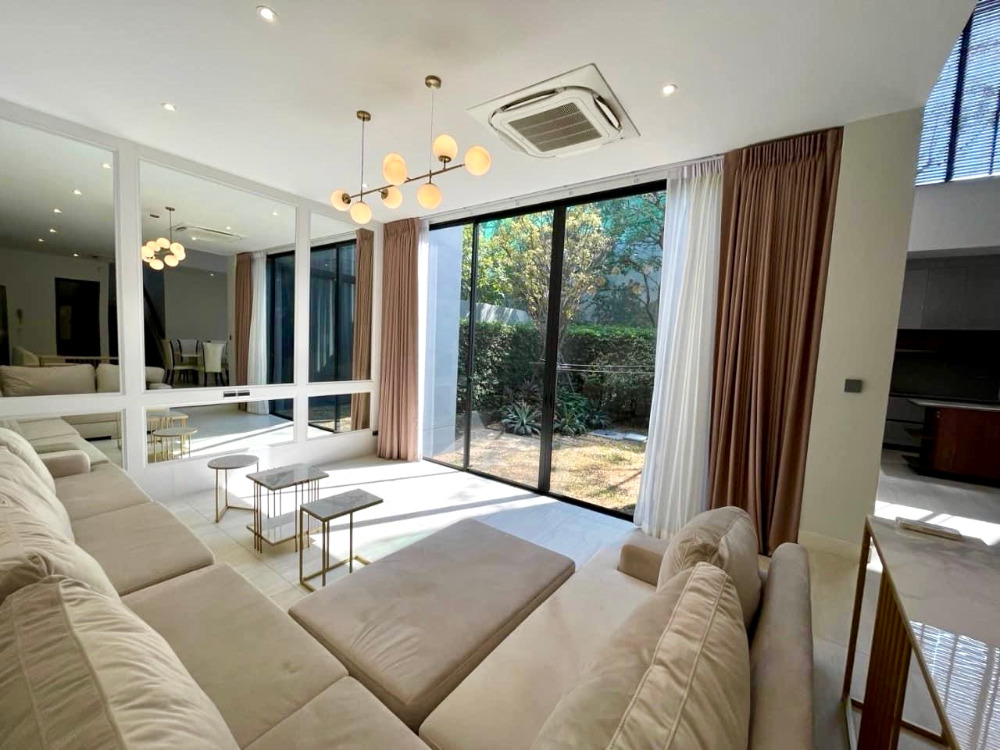 Bugaan Krungthep Kreetha: 4bed 5bath 430sqm. 270,000/mth Am: 0656199198