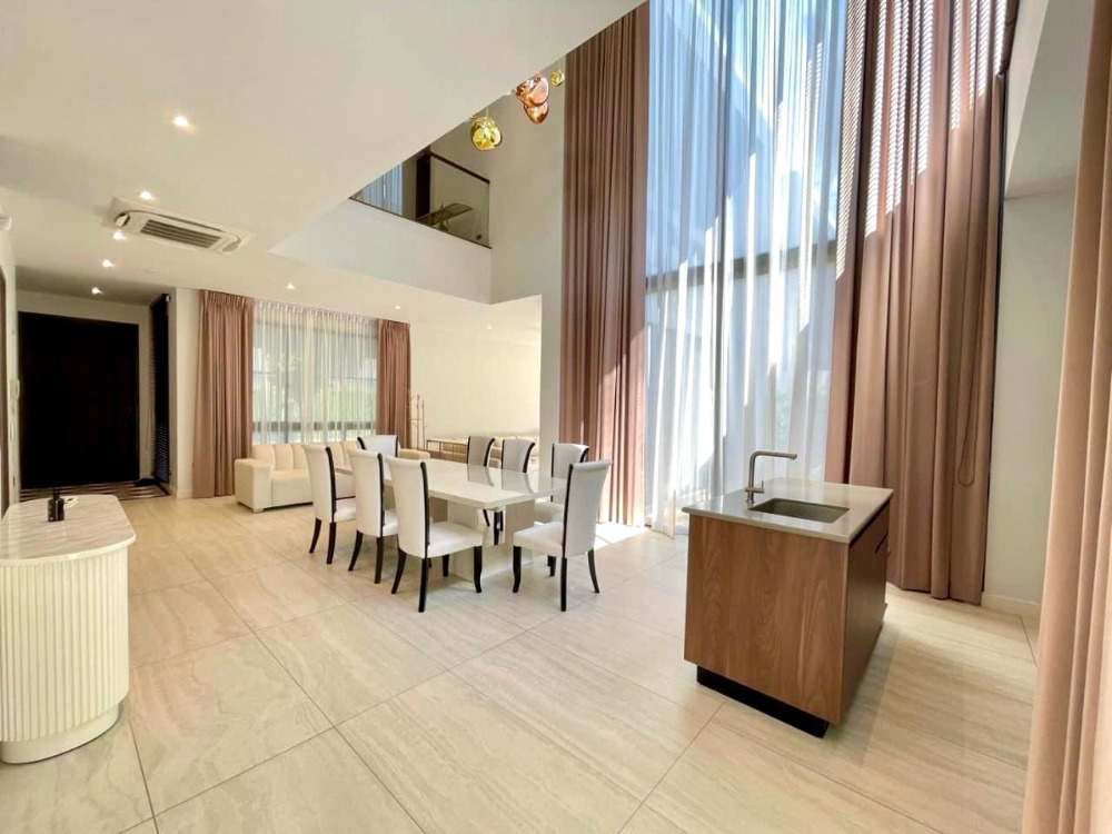 Bugaan Krungthep Kreetha: 4bed 5bath 430sqm. 270,000/mth Am: 0656199198